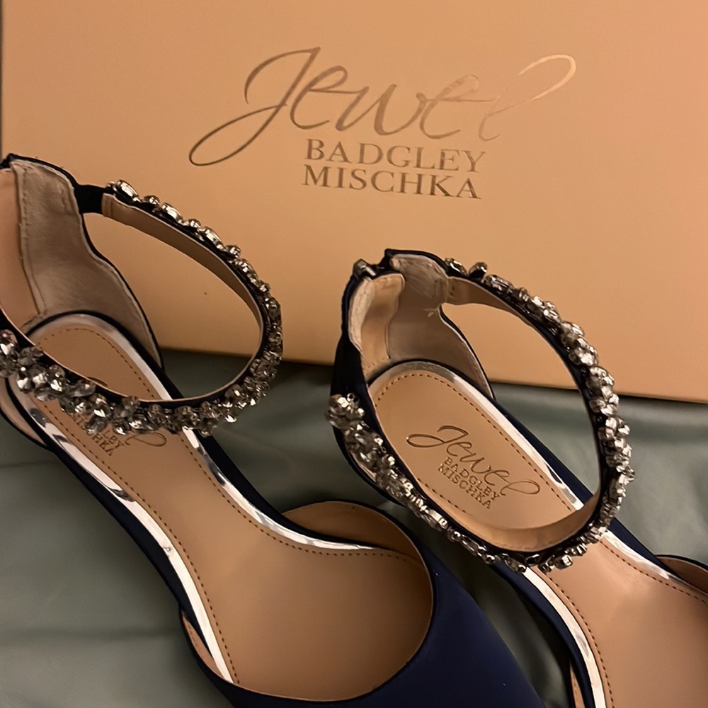 Jewel by badgley mischka